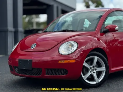 Photos of 2010 Volkswagen Beetle 2.5L for sale in Jacksonville, FL at AUTOLAND