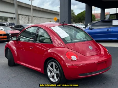 More photos of 2010 Volkswagen Beetle 2.5L at AUTOLAND, FL