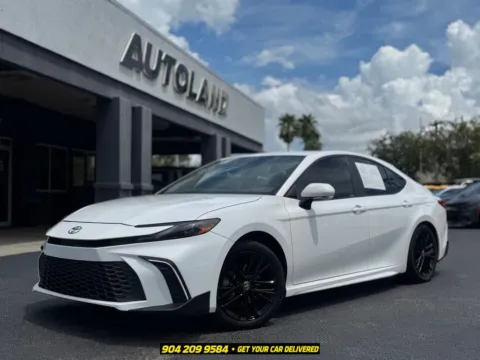 White 2025 Toyota Camry SE for sale in Jacksonville, FL