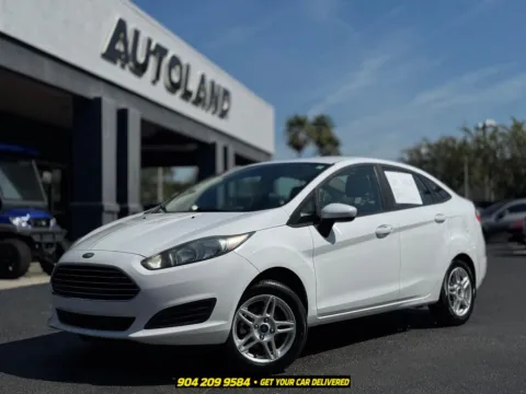White 2017 Ford Fiesta SE for sale in Jacksonville, FL