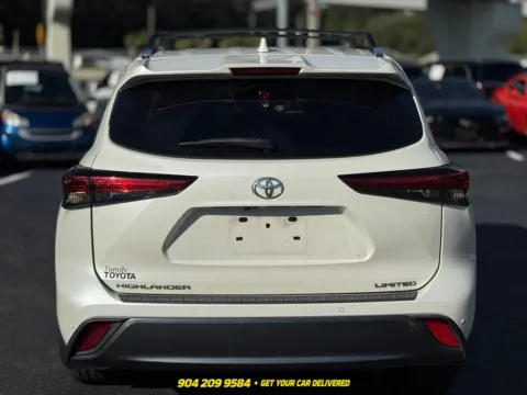 More photos of 2021 Toyota Highlander Limited at AUTOLAND, FL