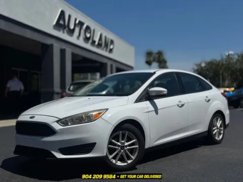 White 2016 Ford Focus SE for sale in Jacksonville, FL