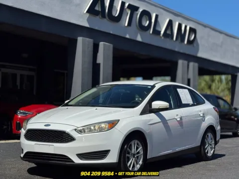 White 2016 Ford Focus SE for sale in Jacksonville, FL