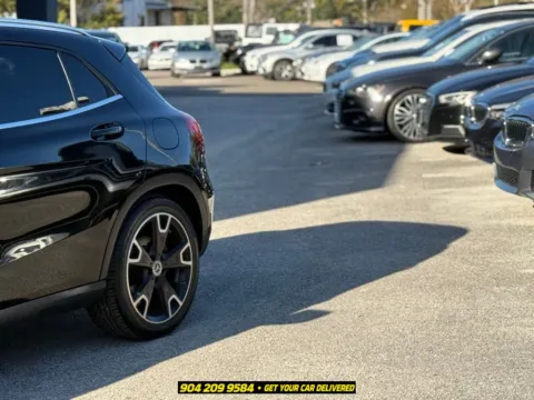 Photos of 2020 Mercedes-Benz GLA 250 for sale in Jacksonville, FL at AUTOLAND