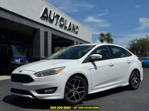 White 2015 Ford Focus SE for sale in Jacksonville, FL