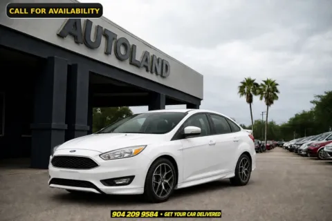 White 2015 Ford Focus SE for sale in Jacksonville, FL