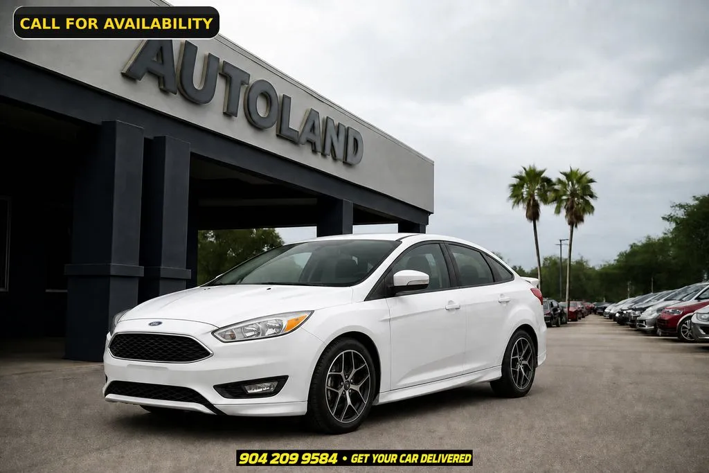 White 2015 Ford Focus SE for sale in Jacksonville, FL