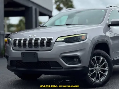 Another view of 2019 Jeep Cherokee Latitude Plus for sale in Jacksonville, FL at AUTOLAND