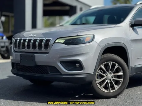 Photos of 2019 Jeep Cherokee Latitude Plus for sale in Jacksonville, FL at AUTOLAND