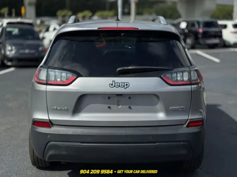 More photos of 2019 Jeep Cherokee Latitude Plus at AUTOLAND, FL