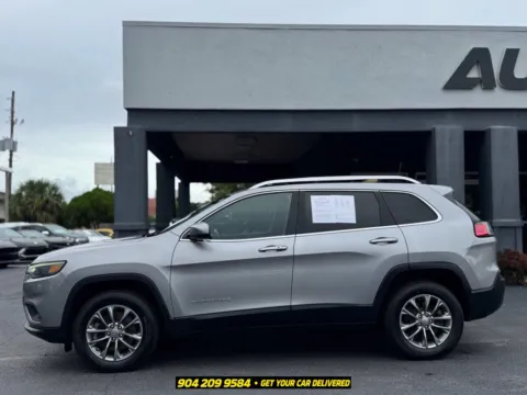 More photos of 2019 Jeep Cherokee Latitude Plus at AUTOLAND, FL