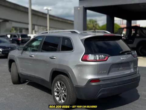 More photos of 2019 Jeep Cherokee Latitude Plus at AUTOLAND, FL