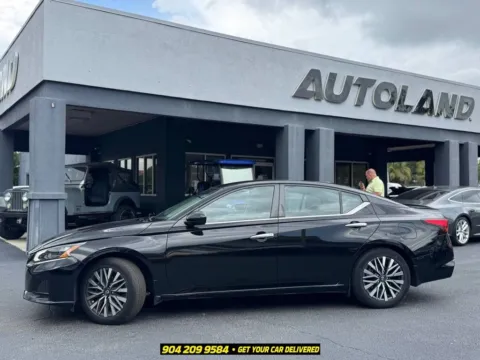 More photos of 2023 Nissan Altima 2.5 SV at AUTOLAND, FL