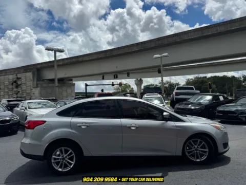More photos of 2017 Ford Focus SE at AUTOLAND, FL