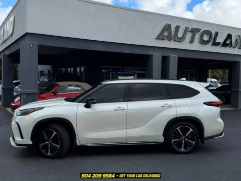 More photos of 2021 Toyota Highlander XSE at AUTOLAND, FL