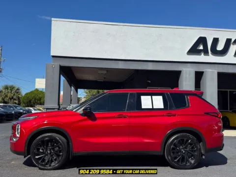 More photos of 2022 Mitsubishi Outlander SE at AUTOLAND, FL
