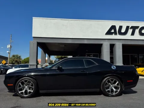 More photos of 2017 Dodge Challenger SXT at AUTOLAND, FL