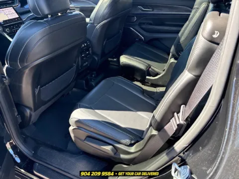 More photos of 2023 Jeep Grand Cherokee L Overland at AUTOLAND, FL