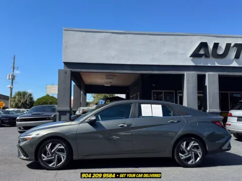 More photos of 2025 Hyundai Elantra SEL Convenience at AUTOLAND, FL