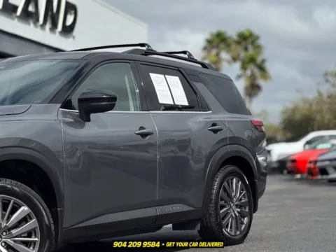 More photos of 2023 Nissan Pathfinder SL at AUTOLAND, FL