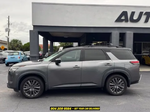 More photos of 2023 Nissan Pathfinder SL at AUTOLAND, FL