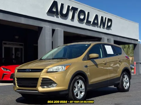 Gold 2015 Ford Escape SE for sale in Jacksonville, FL