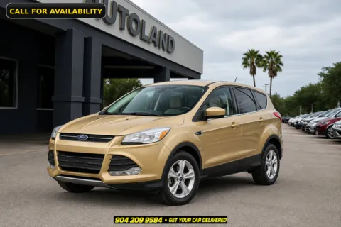 Gold 2015 Ford Escape SE for sale in Jacksonville, FL