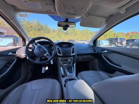 More photos of 2012 Ford Focus SEL at AUTOLAND, FL