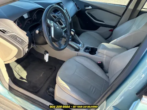 More photos of 2012 Ford Focus SEL at AUTOLAND, FL