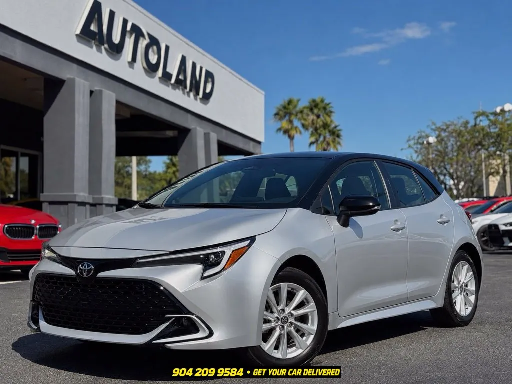 2026 Toyota Corolla Hatchback SE