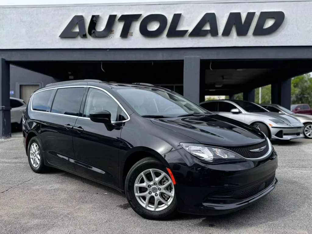 2021 Chrysler Voyager LXi Minivan 4D for sale in Jacksonville, FL