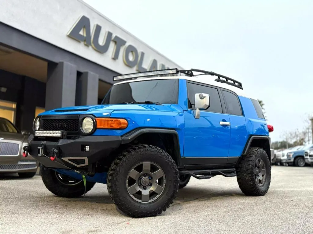 Used 2007 Toyota FJ Cruiser Sport Utility 2D for sale in