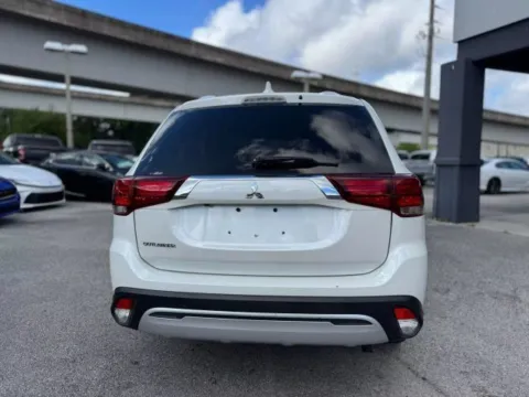 More photos of 2020 Mitsubishi Outlander ES at AUTOLAND, FL