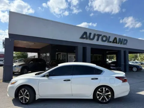 Photos of 2017 Nissan Altima 2.5 SR for sale in Jacksonville, FL at AUTOLAND