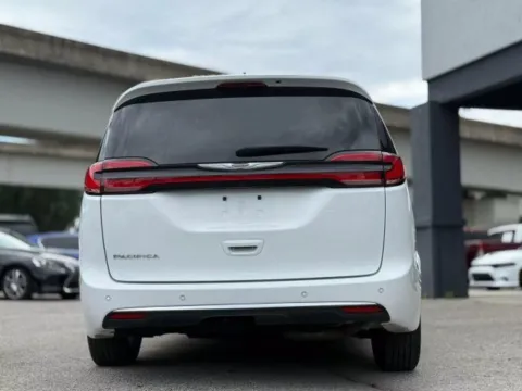 More photos of 2024 Chrysler Pacifica Touring L at AUTOLAND, FL