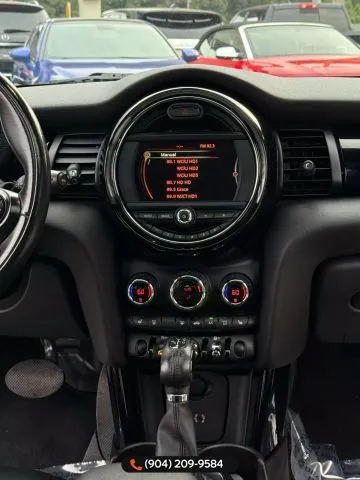 2017 MINI Cooper Base - Photo 21