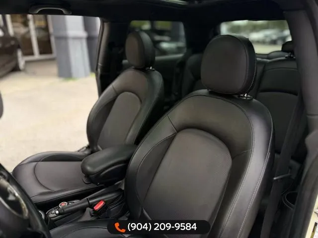 2017 MINI Cooper Base - Photo 25