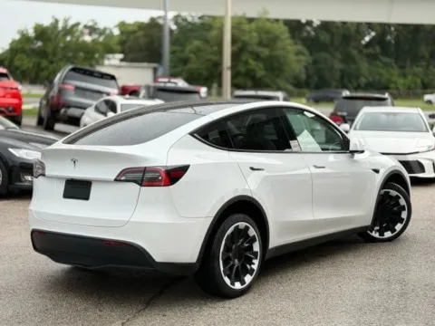 More photos of 2021 Tesla Model Y Long Range at AUTOLAND, FL