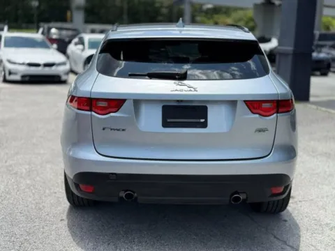 More photos of 2019 Jaguar F-PACE 25t Prestige at AUTOLAND, FL