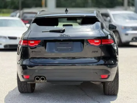 More photos of 2018 Jaguar F-PACE 20d Premium at AUTOLAND, FL
