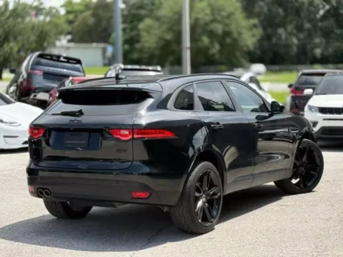More photos of 2018 Jaguar F-PACE 20d Premium at AUTOLAND, FL
