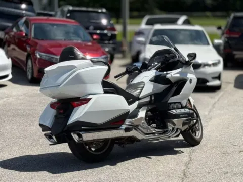 More photos of 2018 Honda GoldWing Tour at AUTOLAND, FL