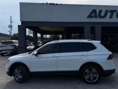 More photos of 2020 Volkswagen Tiguan 2.0T SEL at AUTOLAND, FL