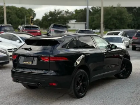 More photos of 2019 Jaguar F-PACE 25t Premium at AUTOLAND, FL