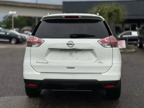 More photos of 2016 Nissan Rogue SL at AUTOLAND, FL