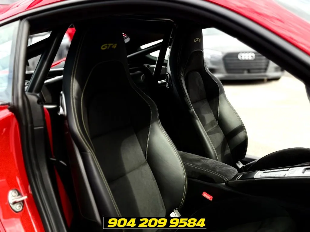 2021 Porsche 718 GT4 - Photo 49