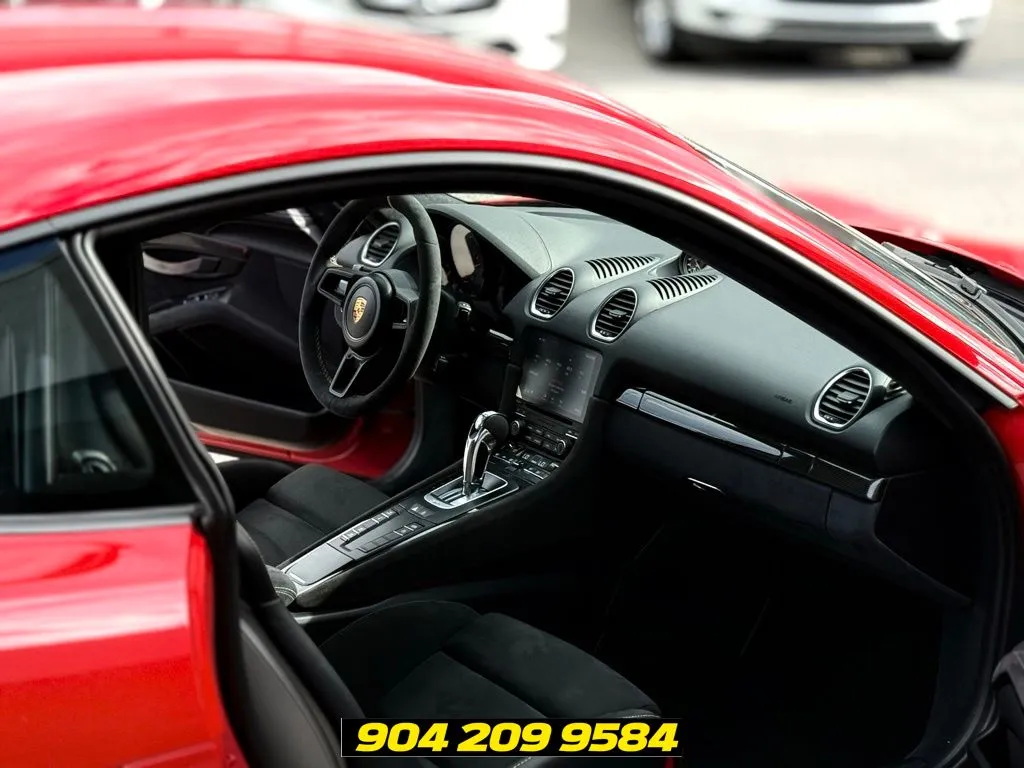 2021 Porsche 718 GT4 - Photo 45