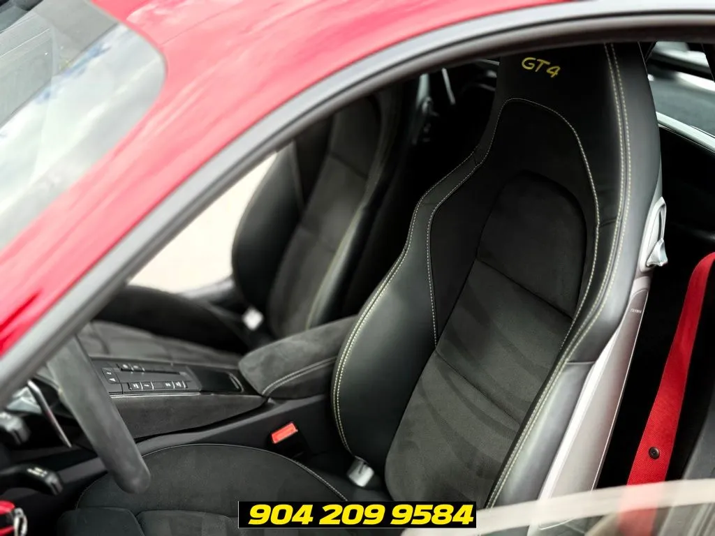 2021 Porsche 718 GT4 - Photo 28