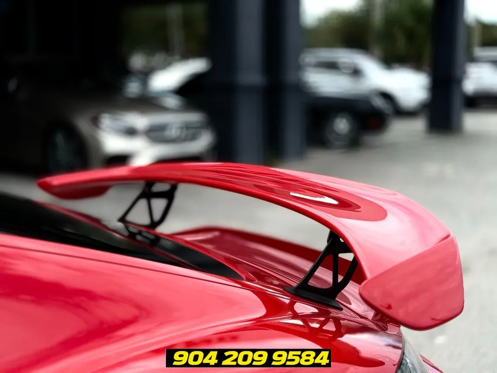 2021 Porsche 718 GT4 - Photo 20