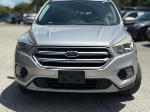 Photos of 2017 Ford Escape SE for sale in Jacksonville, FL at AUTOLAND